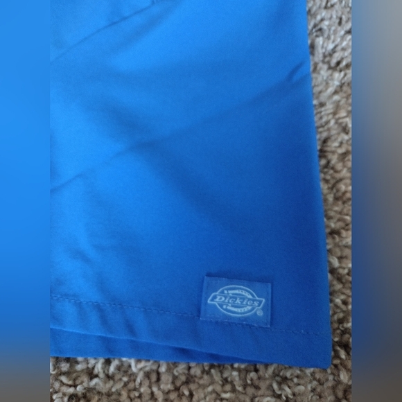 Dickies Women's Blue V-Neck Scrub Top - Picture 9 of 10